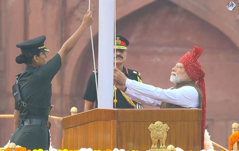 कौन हैं कैप्टन रितिका खरेता, जिन्होंने स्वतंत्रता दिवस पर पीएम मोदी संग निभाई बड़ी जिम्मेदारी