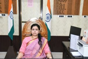 करोड़ों का पैकेज छोड़ IAS बनीं दिव्या मित्तल, 13 साल नौकरी के बाद इस्तीफा, आखिर क्यों चुनी नई राह