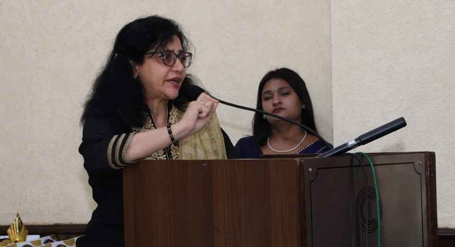 ऑपरेशन थिएटर से बाहर डॉक्टर ने संभाली समाज की कमान, मिला प्रतिष्ठित पुरस्कार